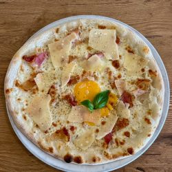 pizza-carbonara-villeurbanne-octobre-2025-Pizzeria-portrait pizza-carbonara-villeurbanne-octobre-2025-Pizzeria-portrait